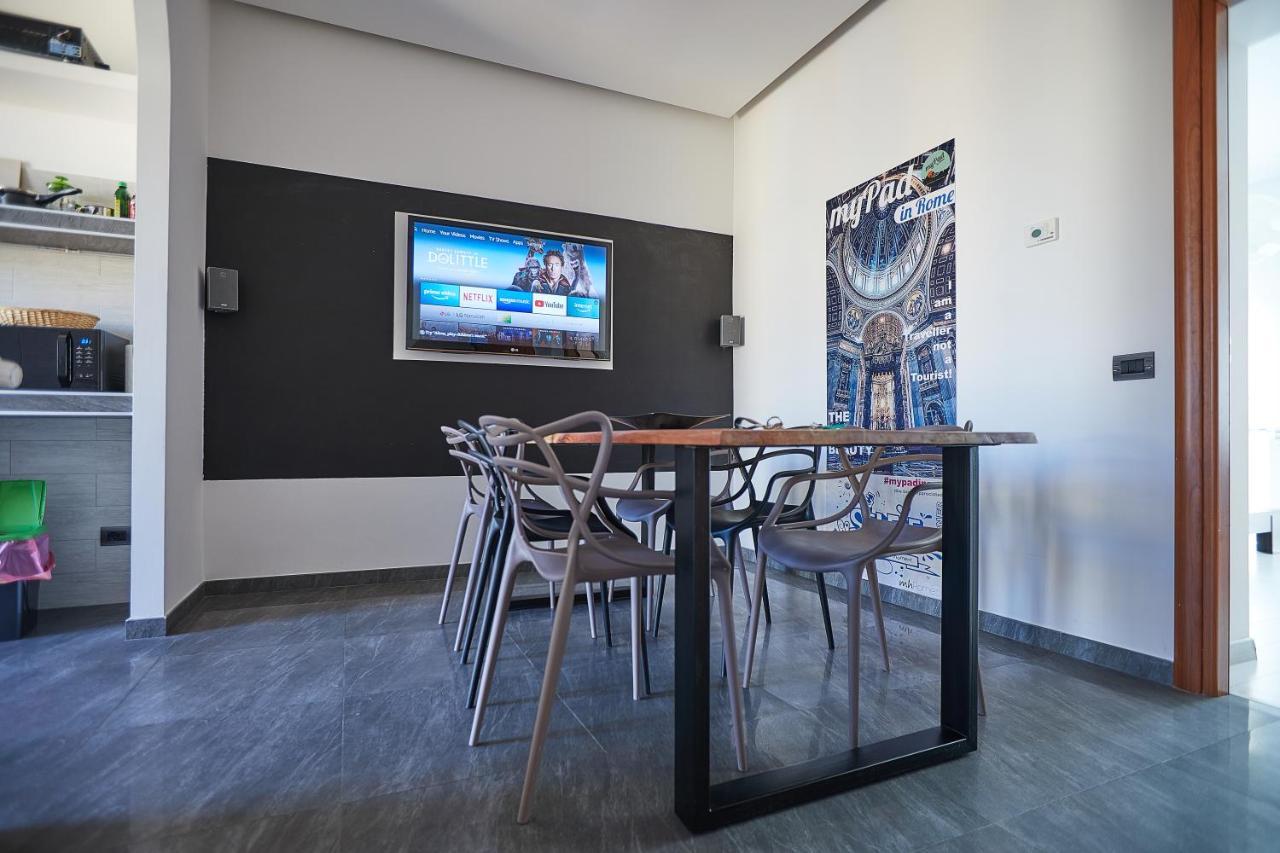 Apartment In Front Of St Peter'S Square And Vatican Museums - Mypad In Rome Exterior photo