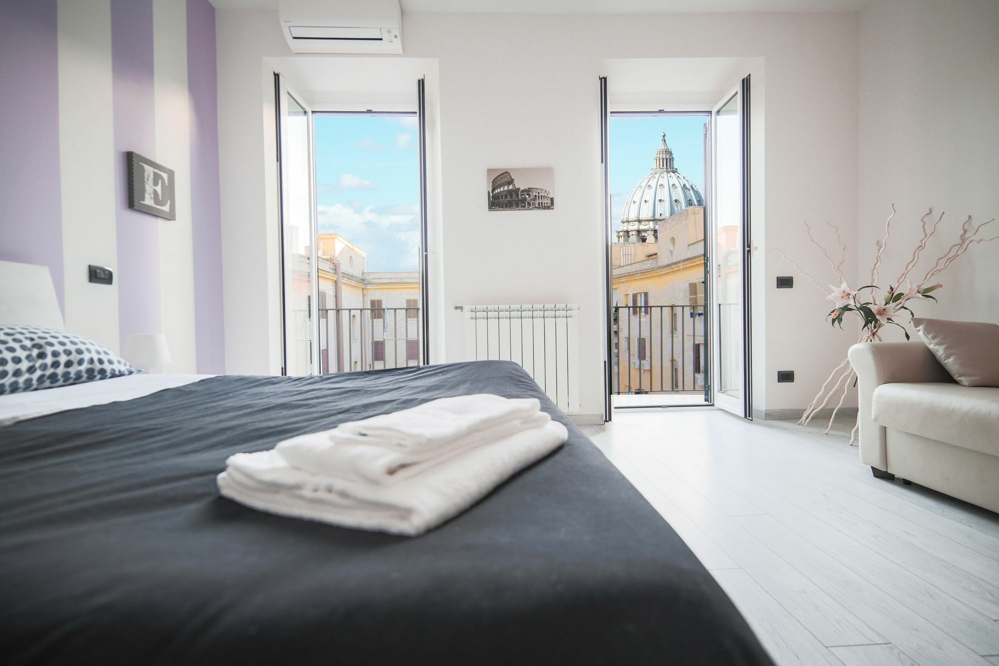 Apartment In Front Of St Peter'S Square And Vatican Museums - Mypad In Rome Exterior photo